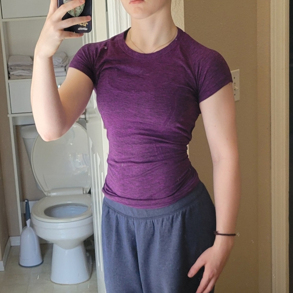 Purple fitted lululemon tshirt